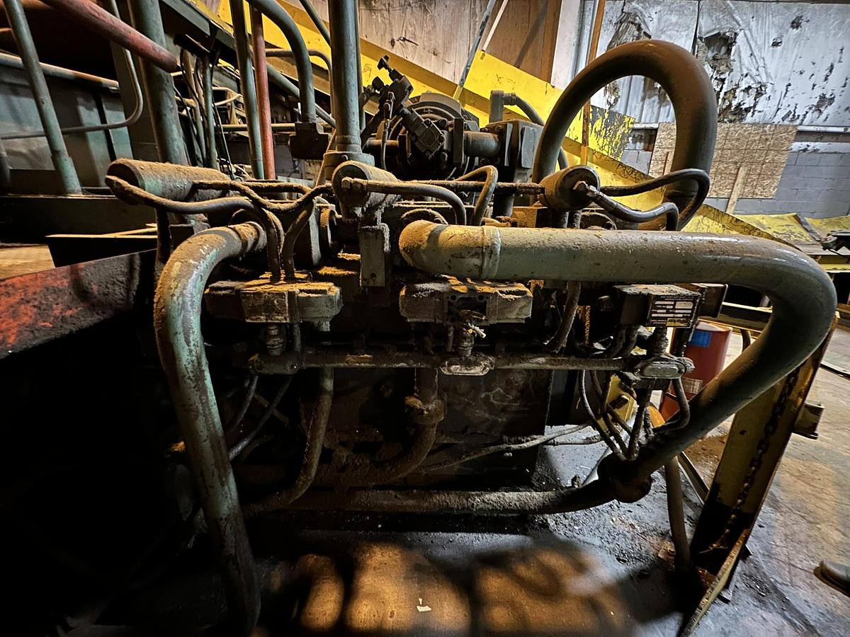 Refurbished Harris HRB-8/NF Two-Ram Baler