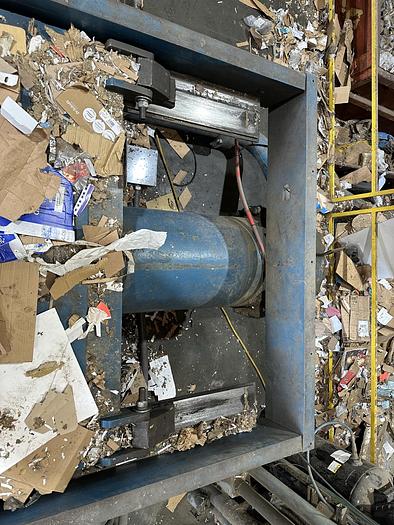 Used Mosley Two-Ram 200T-AP Baler