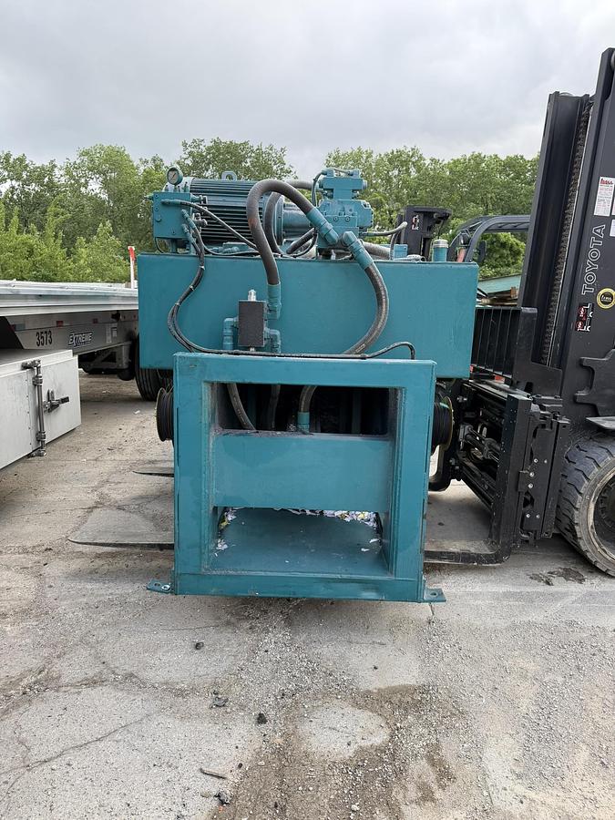 Used Maren Engineering 72OE-76-TR Auto-tie Baler