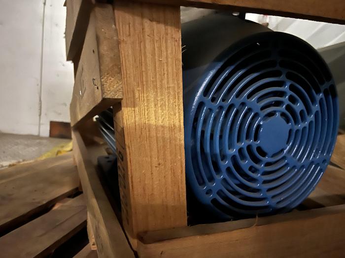 Balemaster 4925G-8 Main Cylinder & Motor