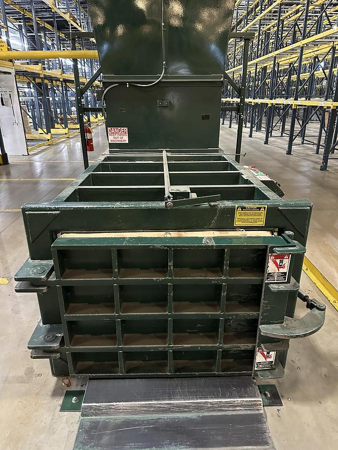 Refurbished 2006 International Baler Corporation NA-1295-48 Closed Door Baler