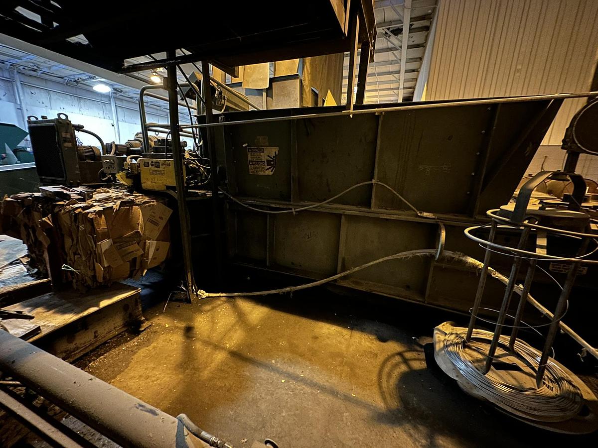 Refurbished Harris HRB-8/NF Two-Ram Baler