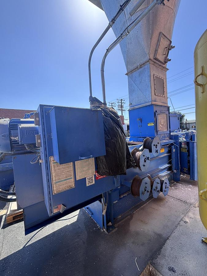 Used Balemaster 4030G-8 Auto-Tie Baler