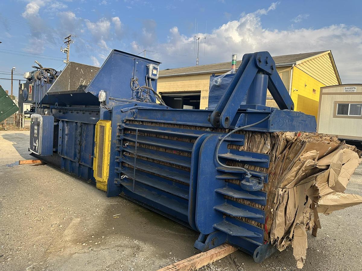 Refurbished 2003 American Baler 7242H-8T30