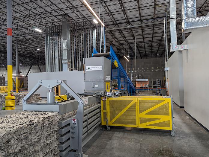 Refurbished IBC AT 4343-9-T30-60 Auto-Tie Baler - REDUCED