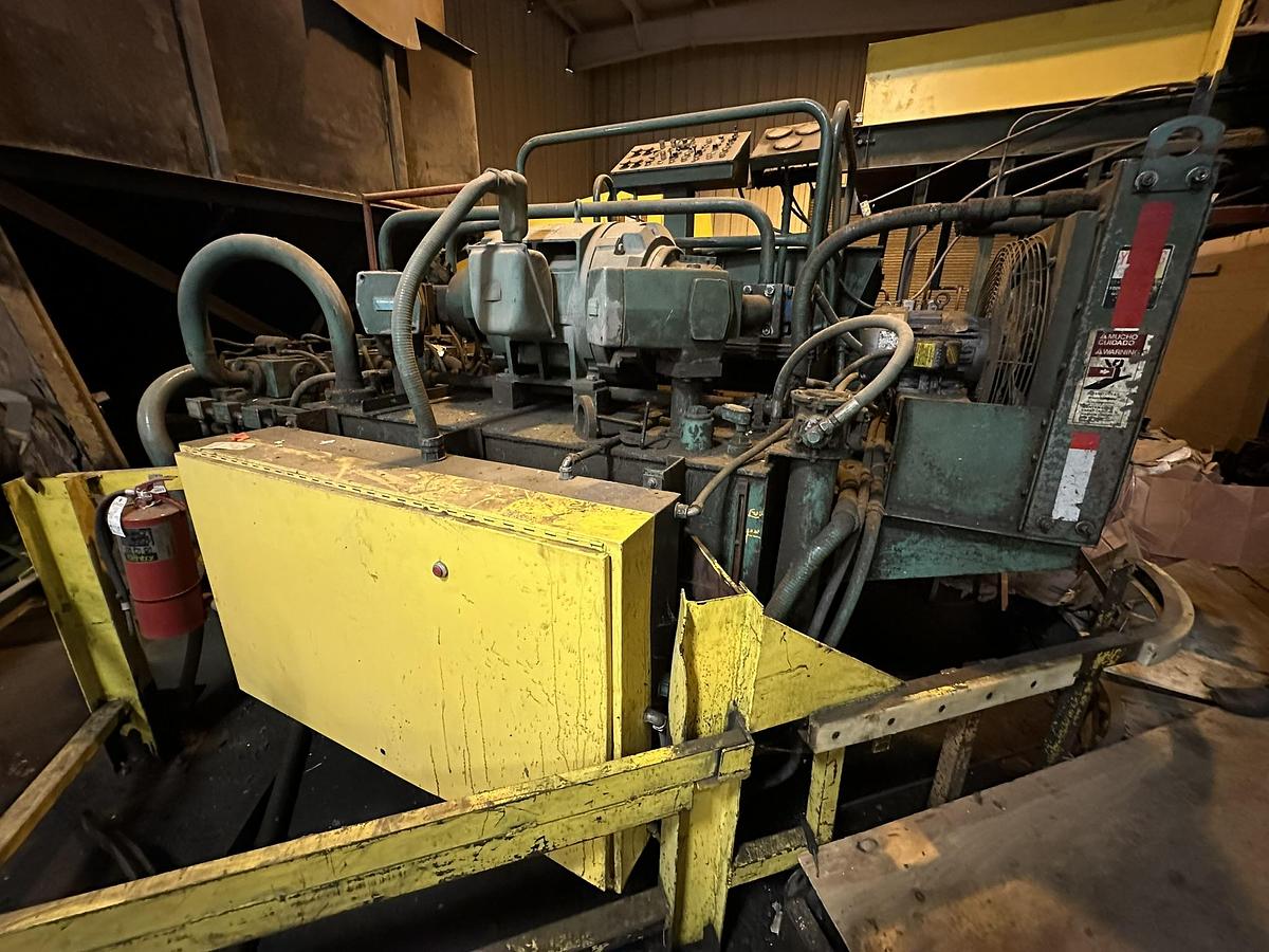 Refurbished Harris HRB-8/NF Two-Ram Baler