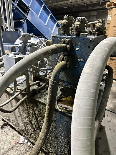 Used Mosley Two-Ram 200T-AP Baler