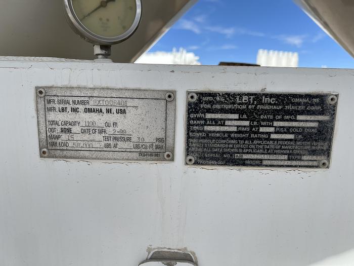 Used 1999 Fruehauf Pneumatic Trailer