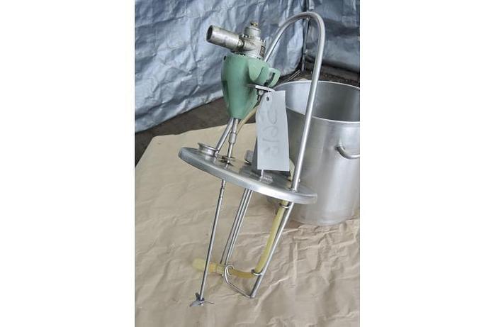 Used USED 5 GALLON TANK, STAINLESS STEEL, SANITARY WITH AIR MIXER