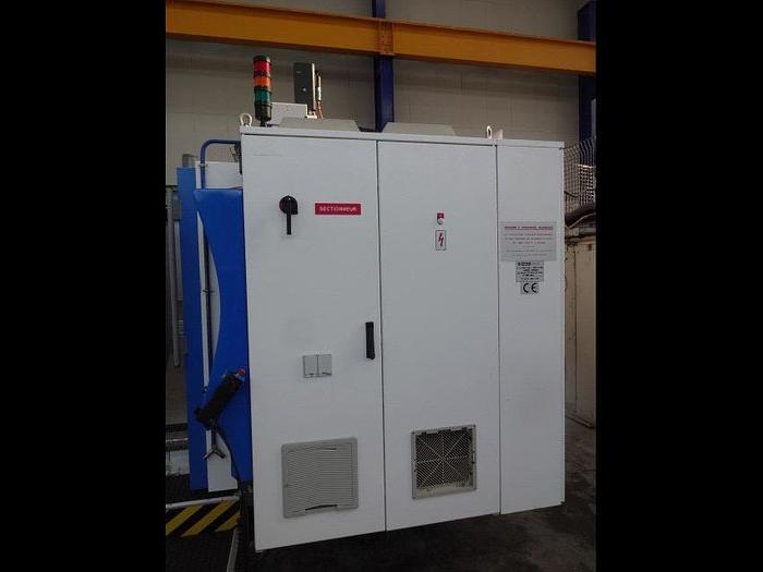 D'occasion Centre de fraisage 5 axes marque Huron type K2X8 / 5-axis milling center Huron K2X8