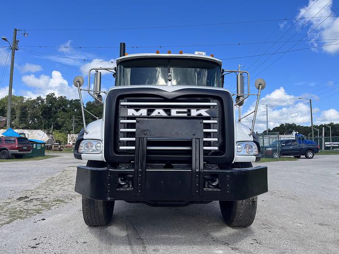 Used 2007 MACK CV713 Granite Roll-Off Truck