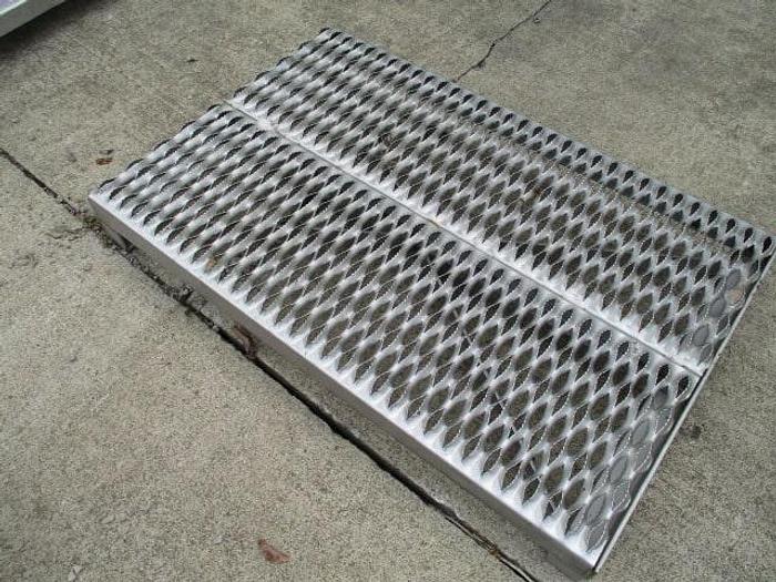 Used Work Platform; 36"x24" Serrated top for anti-slip