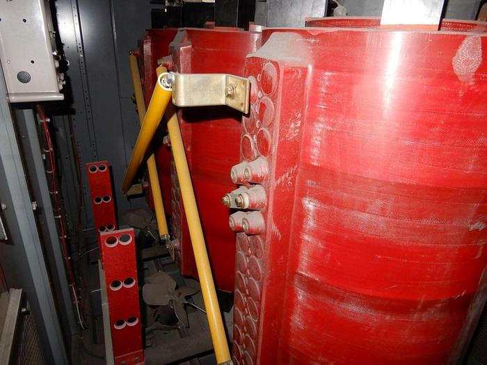 Used SQUARE D COMPANY 750 / 1000 KVA TRANSFORMER W/ BREAKERS