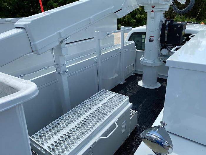 Used 2011 Ford F550 4x4 Extended Cab Altec AT37G 42ft Bucket Truck - P89432