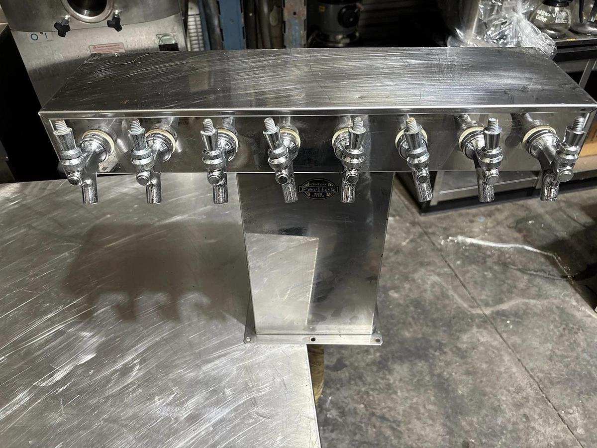 Used Perlick TT8SS Draft Beer Tower 8 Faucets Stainless Steel Made In USA