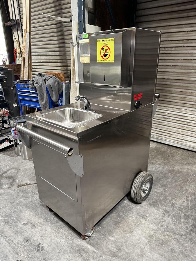 Used Mobile Sink Cart Self Contained Hand Wash Station Mobile Sink w/Pump and Reserve