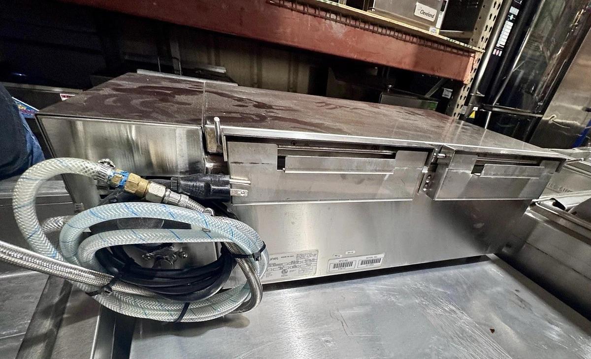 Used AJ Antunes / Roundup DFWF-250CV Full Size Pan Deluxe Steamer