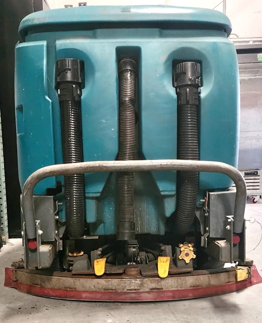 Used Tennant T17 ec H2O Battery-Powered Ride-On Floor Scrubber, 40" Cleaning Path