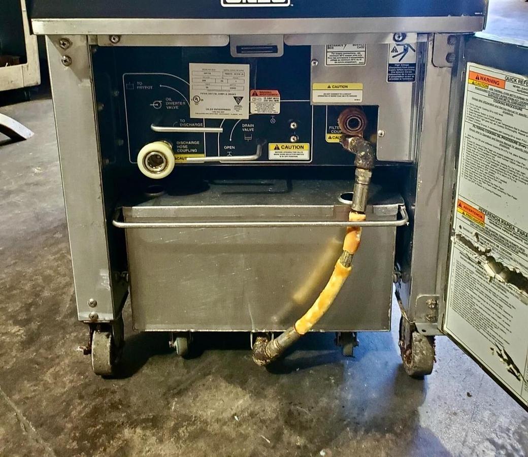 Used 2022' Giles GEF-720 Electric Fryer, 75 lb. w/ Basket Lift & Filtration System!