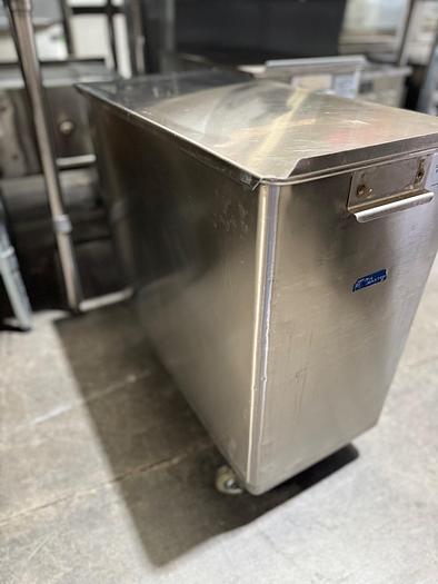 Used Baxter Ingredient Bin, 1-Compartment, Mobile, Stainless Steel with Sliding Cover