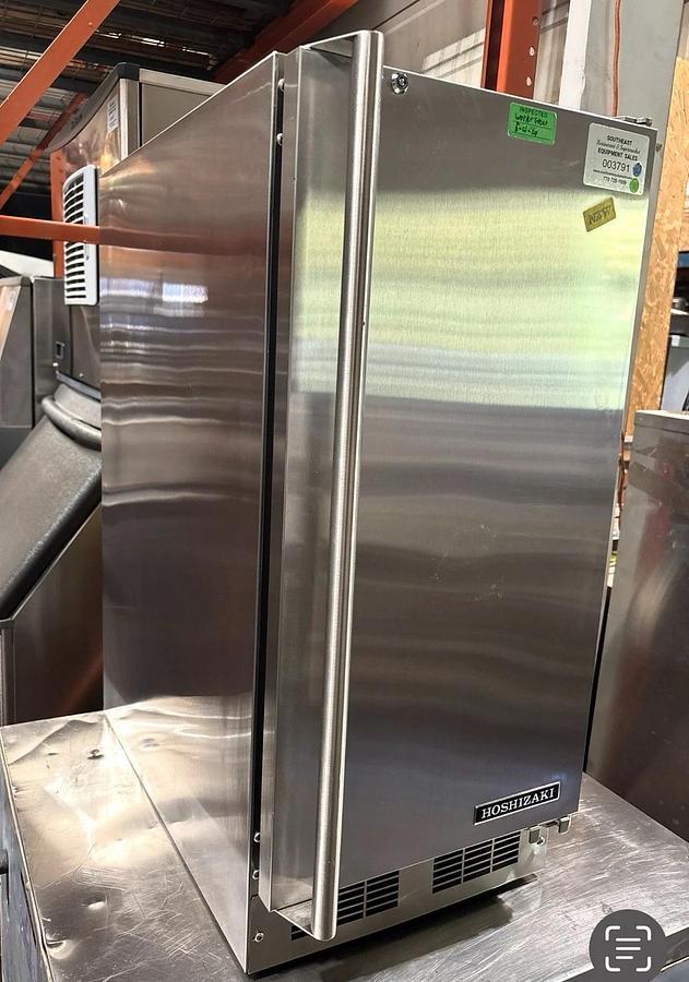 Hoshizaki HR15A 14" Compact 1 Door Undercounter/Countertop Refrigerator