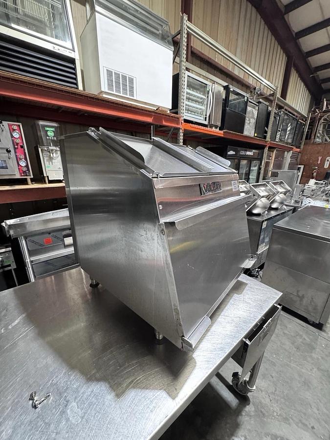 Used Vulcan VCW26 26 Gallon First-In First-Out Chip Warmer, Top Load Style - 1500W