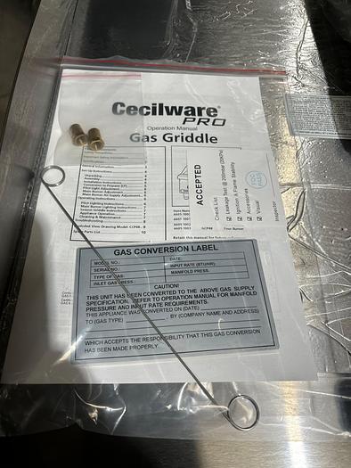 Used Cecilware Pro GCP24 24" Two Burner Countertop Gas Griddle - 60,000 BTU