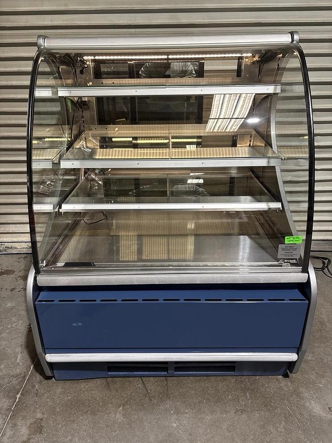 Used Structural Concepts HV38R Curved Glass Refrigerated Lighted Bakery Display Case