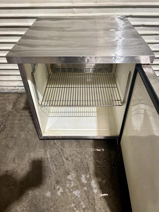 Used Turbo Air TUR-28SD 28" S/S Under Counter Refrigerator ~ Great Condition