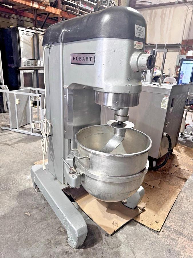 Used Hobart H-600 60Qt Mixer 1HP "115V SINGLE PHASE" Bowl & Hook Included. TESTED A+