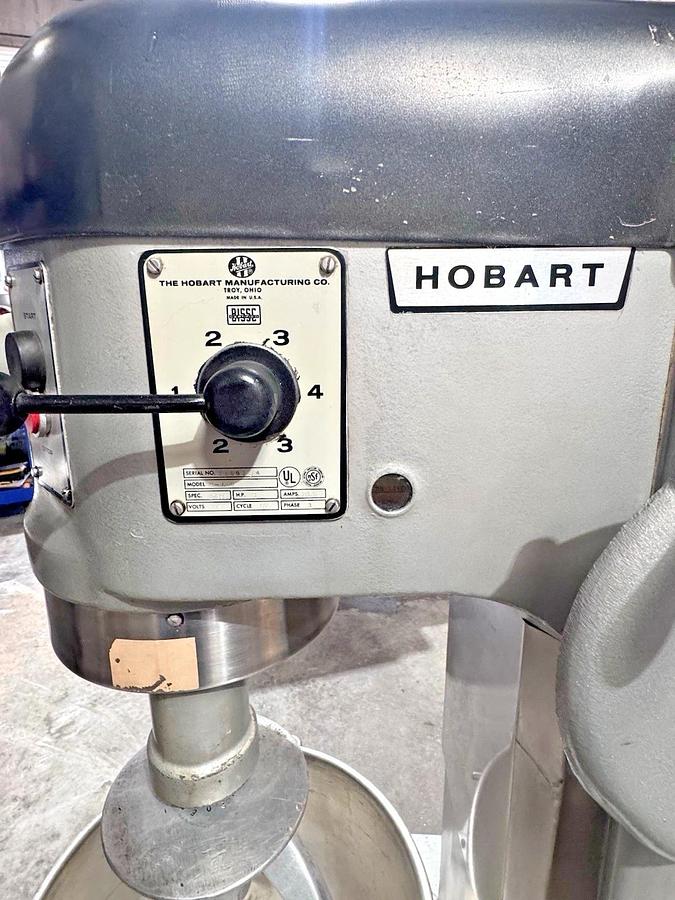 Used Hobart H-600 60Qt Mixer 1HP "115V SINGLE PHASE" Bowl & Hook Included. TESTED A+