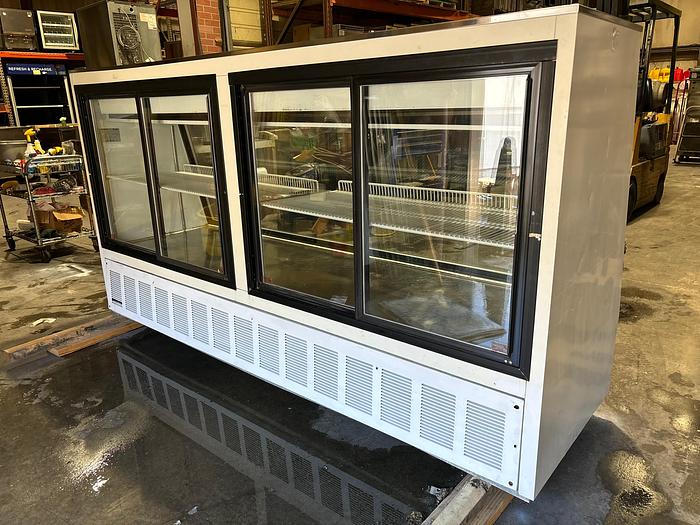 Used Master-Bilt Display Case 96” Refrigerated Gravity Coil Deli Butcher Bakery Case