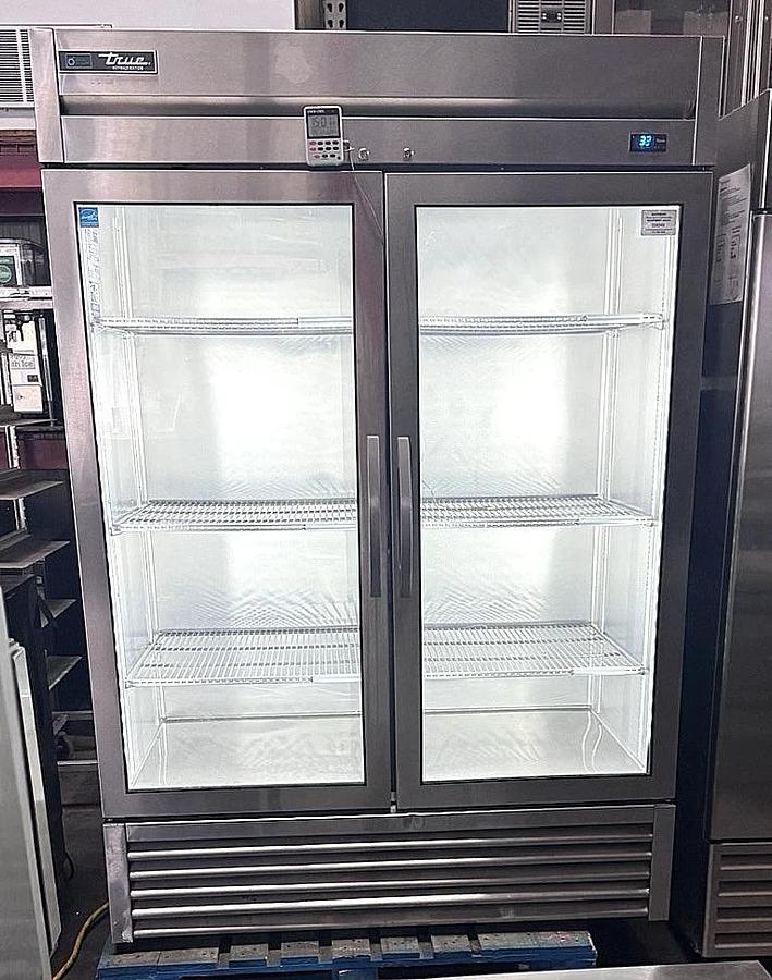 Used 2022 True T-49G-HC~FGD01 54" Two Section Reach In Refrigerator, (2) Left/Right H