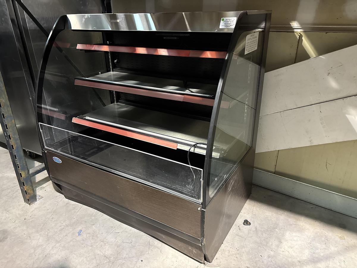 Used Federal Industries SSRPF-5052 50" Self-Serve Refrigerated Display Case