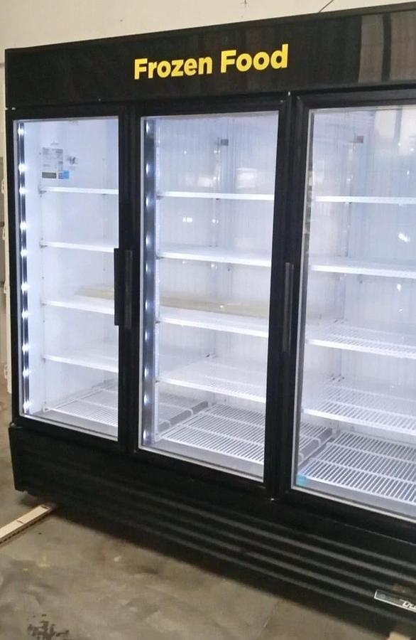 Used TRUE GDM-72F 3-Door Glass Freezer Frozen Food Merchandiser 2017 Guaranteed!