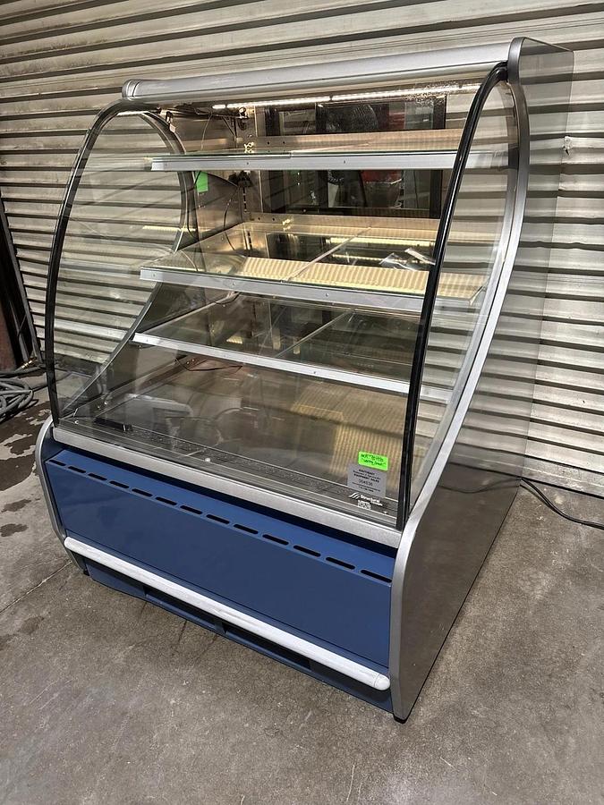 Used Structural Concepts HV38R Curved Glass Refrigerated Lighted Bakery Display Case