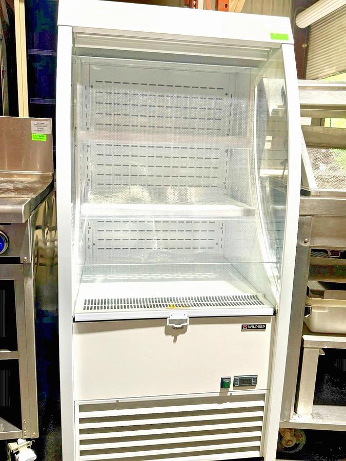 Used 28" White Vertical Grab-N-Go Merchandiser w/ Air Curtain - 115V