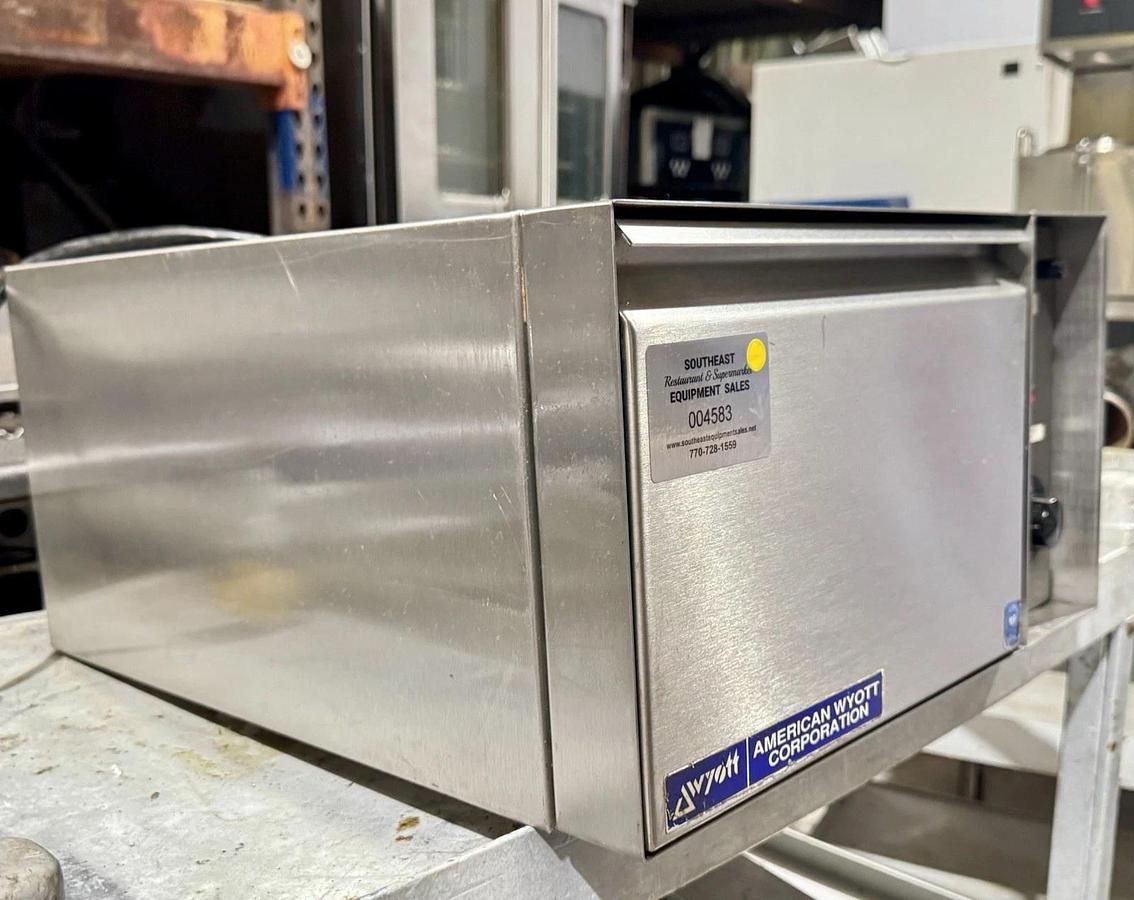 Used APW Wyott BW-20 Compact 36 Hot Dog Bun Warmer, Moist Heat, 120V 500W