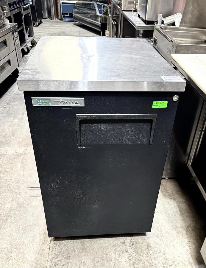 True TBB-1-HC 24" One-Door Black Powder Coated Back Bar Cooler