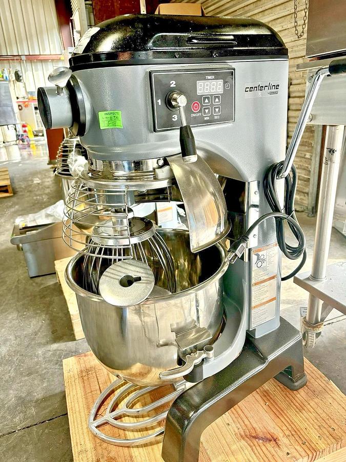 Used NEW Hobart HMM20 20Qt. Mixer w/ Stainless Bowl, Bowl Guard, Attachments, and Hub