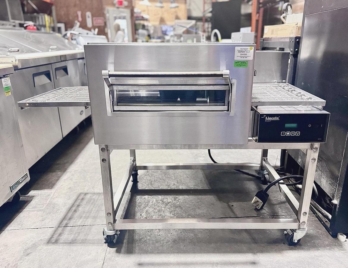 Used Lincoln Impinger II - 1130 Conveyor Pizza Oven, 208V, 1 Phase, TESTED & LIKE NEW!