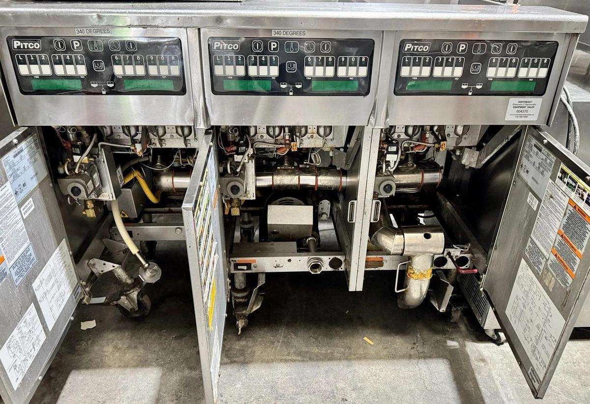 Used Pitco SSHLV14 Supreme ROV Gas High-Efficiency 3-Vat Fryer System w/ Filtration