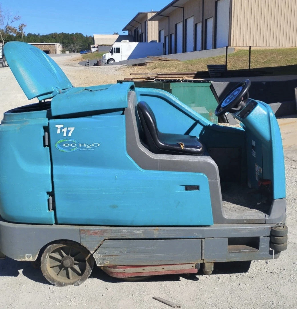 Used Tennant T17 ec H2O Battery-Powered Ride-On Floor Scrubber, 40" Cleaning Path