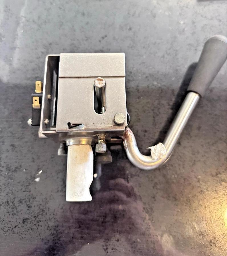 Used STOELTING 2187812 / 428082 SIDE DRAW SPIGOT HANDLE ASSEMBLY, FITS 92 MODELS