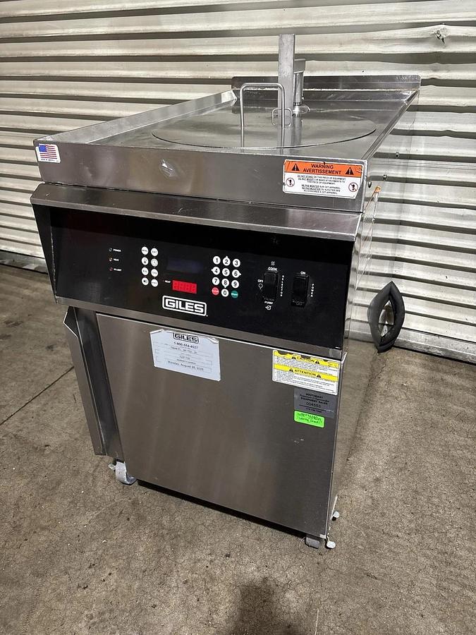 Used 2022' Giles GEF-720 Electric Fryer, 75 lb. w/ Basket Lift & Filtration System!