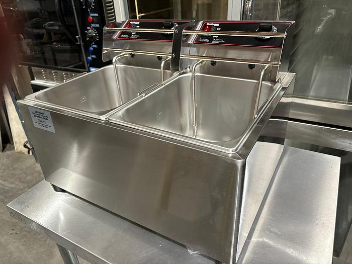Used Cecilware® Pro EL2X15 Split Pot Countertop Electric Fryer