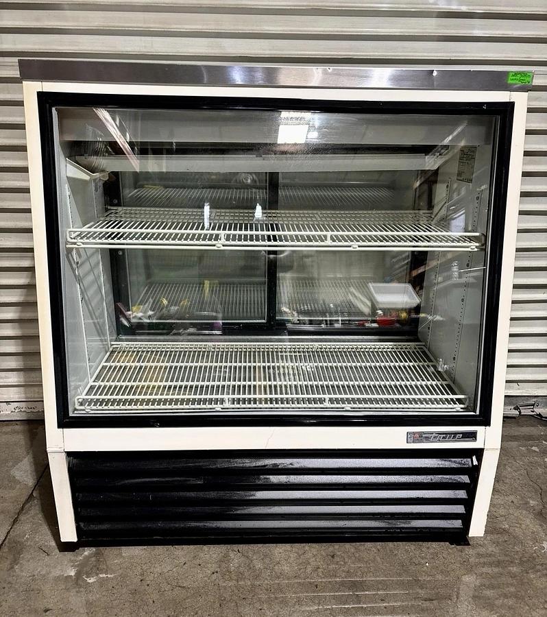 Used TRUE SID-48-2 48" Refrigerated Fresh Meat, Deli, Gravity Coil Display Case