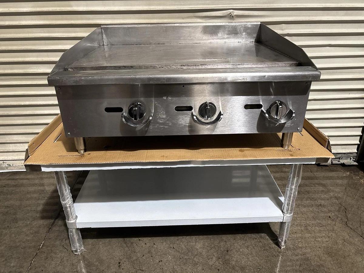 Used Vollrath 93GGM Cayenne 36" Heavy Duty Griddle with Manual Controls, 90,000 BTU