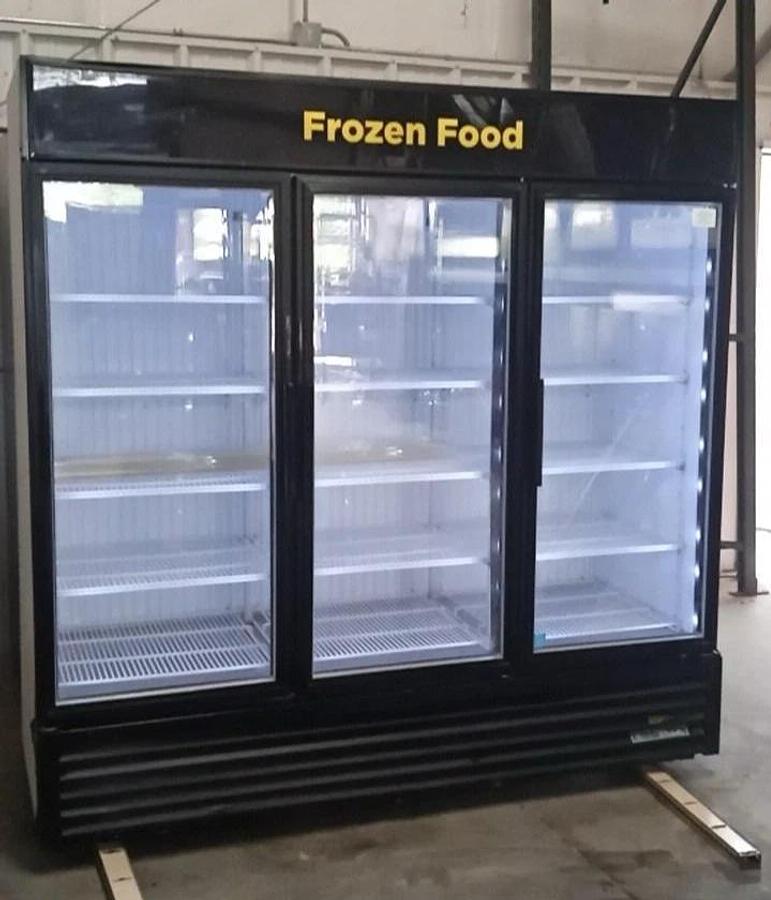Used TRUE GDM-72F 3-Door Glass Freezer Frozen Food Merchandiser 2017 Guaranteed!