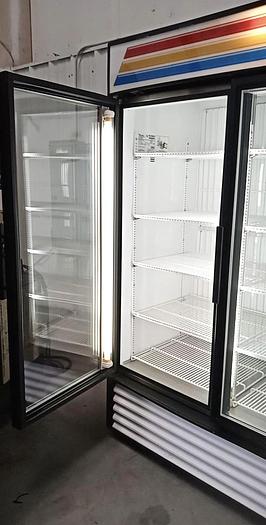 Used True Freezer GDM-72F 3-Section 78" Swing Glass Door Freezer Merchandiser